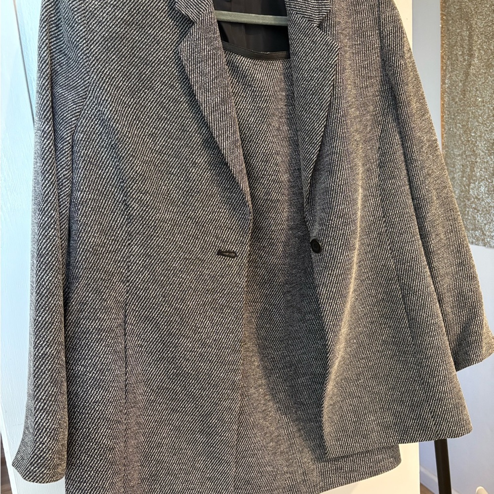 Women's black and white suit, Blazer Jacket and skirt.